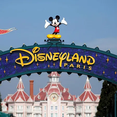 Appartement 4 , Disneyland - Parking Gratuit - Maison Des Platanes Meaux Exterior foto