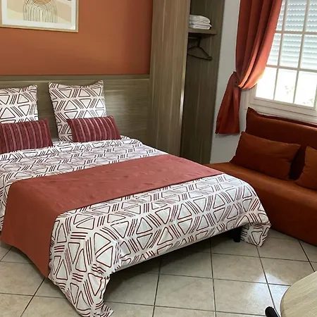 Appartement 4 , Disneyland - Parking Gratuit - Maison Des Platanes Meaux Exterior foto